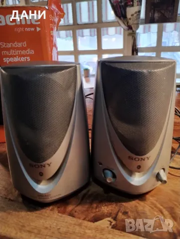 Тонколони, ретро микрофон, мини камера, мини фенерче с батерия, фенерче за кола с две фасонки, снимка 3 - Други - 48486375