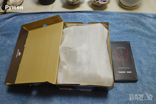 Akg k702 -висок клас слушалки +стойка (подарък)