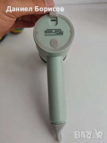 Презареждаща се електрическа четка за почистване, с 3 приставки, снимка 2 - Други инструменти - 51328579