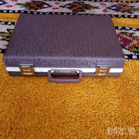 Дипломатически куфар нов