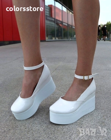 Обувки на платформа - бял лак с бяло ходило - 125K , снимка 2 - Дамски ежедневни обувки - 51649249