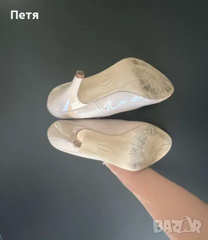 Бежови обувки нисък ток, снимка 4 - Дамски обувки на ток - 48916524