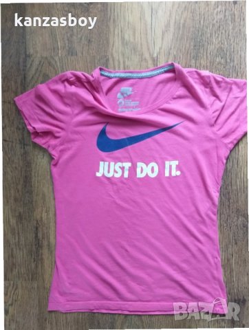 Nike - страхотна дамска тениска, снимка 4 - Тениски - 33152376