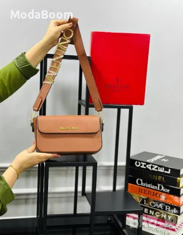 Valentino дамски чанти Различни цветове , снимка 3 - Чанти - 48618570