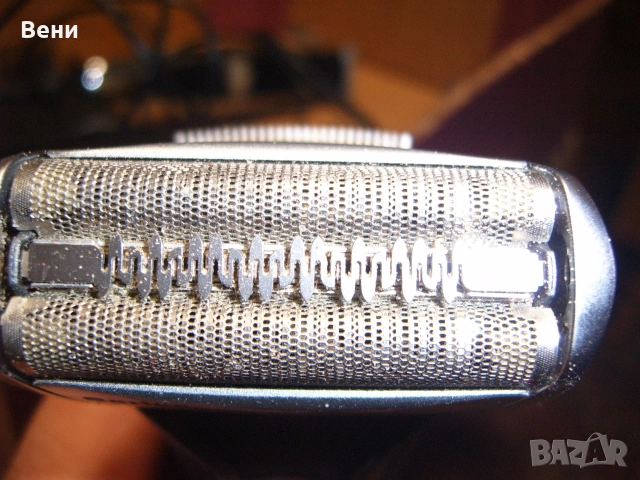 Самобръсначка и тример за брада, снимка 10 - Електрически самобръсначки - 53221532