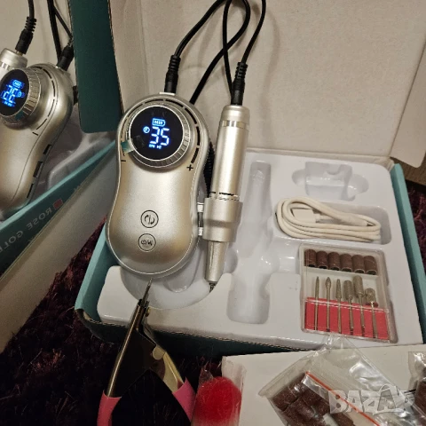 Пила сива, с много аксесоари, за сваляне на геллак, с гюлотина, снимка 9 - Продукти за маникюр - 50748512