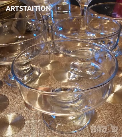 Стъклени купички с столче за десерт, снимка 1 - Чаши - 43312347