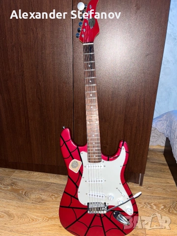 Продавам ел. китара стратокасър 