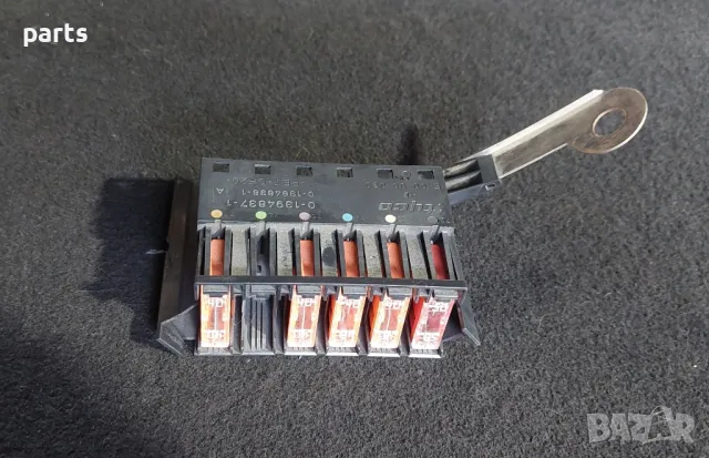 Бушонна Кутия - Табло Мерцедес CLS W219 - E W211 - 013948371 - 013948381, снимка 2 - Части - 47601338