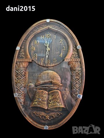Калиграфски резбован стенен часовник от тиково дърво, снимка 1 - Стенни часовници - 43025001