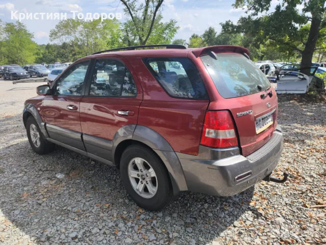 Kia Sorento 2.5d 140кс автомат Киа Соренто, снимка 2 - Части - 47360145