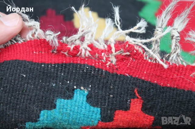 Чипровски килим, снимка 9 - Антикварни и старинни предмети - 38177968