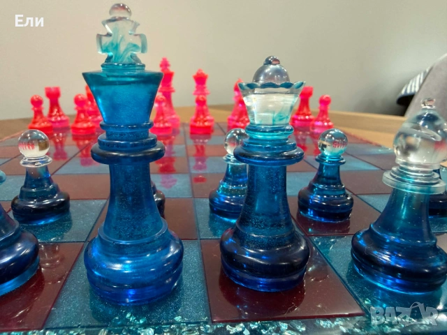 Ръчно изработен шах комплект - огън и лед, снимка 4 - Шах и табла - 53541288