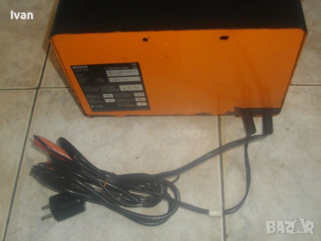 12V-24V Волта-Немско Авто Оригинално Зарядно За Акумулатори-BOSCH L2412-Отлично-12 Ампера-Старо Каче, снимка 15 - Други инструменти - 43716208