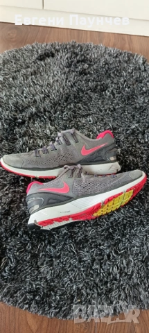 Дамски маратонки Nike в размер 39 в сиво и розово , снимка 3 - Маратонки - 53469898