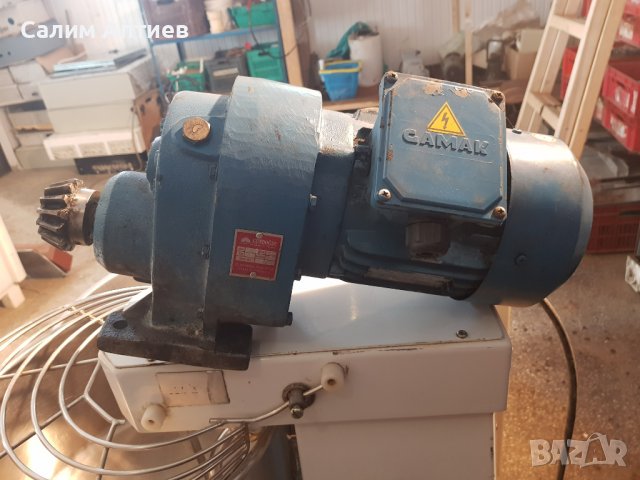 Мотор редуктор турски Gundogdu, снимка 2 - Електродвигатели - 39632574