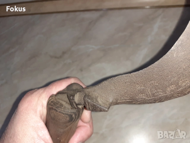 Невероятен стар възрожденски кован сърп с гравюри примитив, снимка 5 - Антикварни и старинни предмети - 53291619