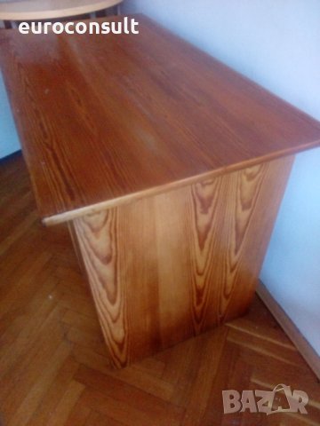 бюро  /дървено от чам/,класическо,запазено, снимка 2 - Работни маси и бюра - 43785021