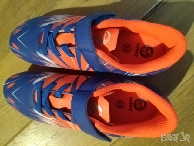 НОВИ футболни обувки/ бутони/ размер 35, снимка 3 - Футбол - 51765398