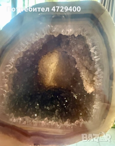 Естествена геода от ахат с кристална друза, снимка 7 - Други ценни предмети - 53389900