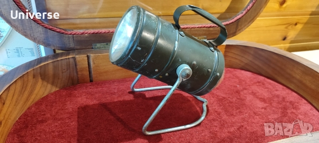 Стар прожектор Varta, снимка 2 - Антикварни и старинни предмети - 52405474