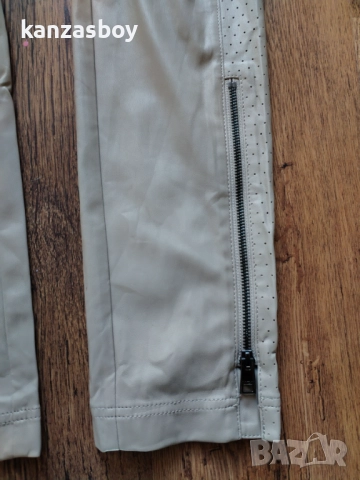 Marc Cain hose regular fit - страхотен дамски панталон размер - 3/М, снимка 13 - Спортни екипи - 52641038