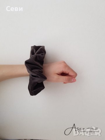 Скрънчита за коса , снимка 18 - Аксесоари за коса - 33073862