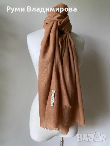 Бежов шал от 100 % кашмир, 2 броя, снимка 9 - Шалове - 52704853