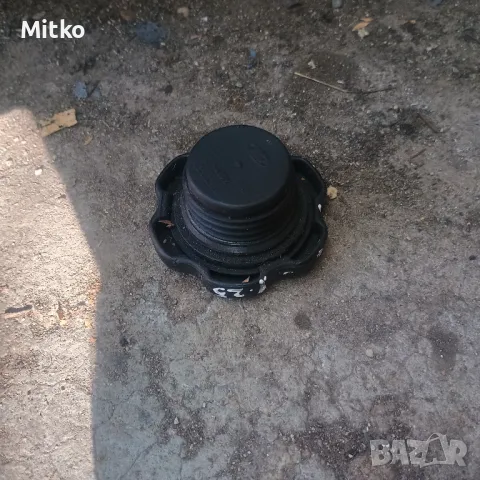 Капачка Масло - Двигател За Форд Фиеста 1.25И 1997г. / Ford Fiesta 1.25I 1997y, снимка 2 - Части - 47694424