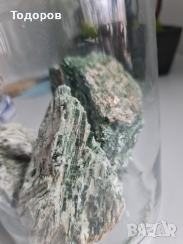 Кристали Актинолит, снимка 4 - Други ценни предмети - 43711401