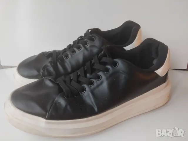 Bershka оригинални мъжки спортни обувки, номер 44, снимка 3 - Спортни обувки - 48999348