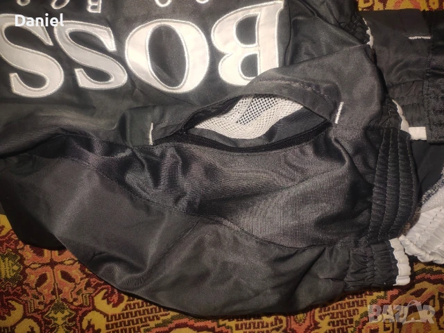 къси гащи Hugo boss, снимка 4 - Къси панталони - 50899099