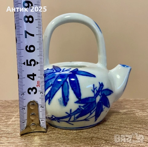 Японски порцеланов чайник с бамбуков декор, Япония, средата на XX век, снимка 3 - Антикварни и старинни предмети - 53375063