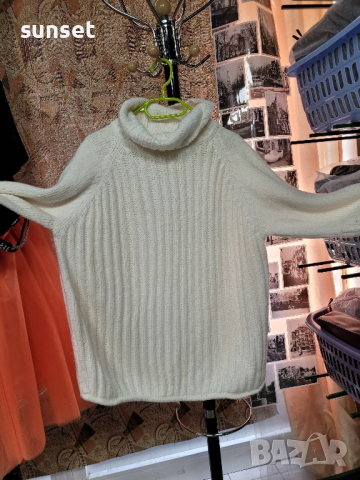 чисто бял пуловер,oversized ( XL) ,мек и лек, снимка 2 - Блузи с дълъг ръкав и пуловери - 44894148
