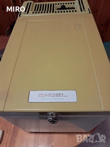 хладилник-фризер 12/220 волта ENGEL