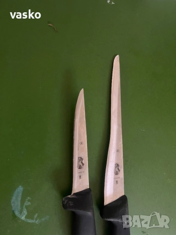Два ножа Викторинокс, снимка 4 - Прибори за хранене, готвене и сервиране - 53414986