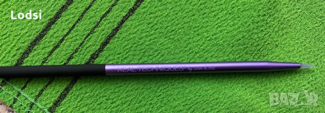 Силиконова четка за очна линия Real Techniques, снимка 2 - Други - 28763585