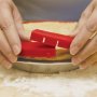 Регулируем ръб силиконов протектор тип падащо дъно за тава тави пай пица блат торта ринг, снимка 3
