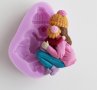 Майка с дете със зимни шапки силиконов молд форма фондан калъп гипс шоколад, снимка 1 - Форми - 36856870