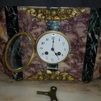 Настолен механичен мраморен часовник, снимка 3 - Антикварни и старинни предмети - 37752561