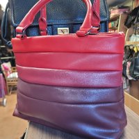 разкошна червена чанта/ бордо цвят преливаща ( НОВА), снимка 6 - Чанти - 43459419