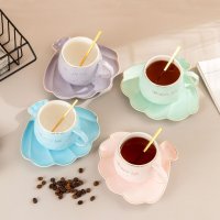 Красиви чаши с чинийка във форма на мида, снимка 1 - Чаши - 37724795