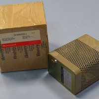Комбиниран сензор за влажност и температура Honeywell H7508A1018, снимка 1 - Резервни части за машини - 34903650