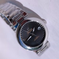 Дамски луксозен часовник OMEGA Ladymatic Co-Axial Chronometer, снимка 1 - Дамски - 32440366