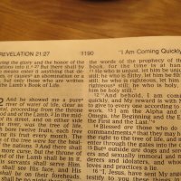 американска библия American Bible 1190стр - стария и новия завет Кинг Джеймс, king james version , снимка 7 - Антикварни и старинни предмети - 43169844
