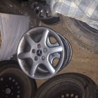 W211 aлминиеви джанти със гуми Дот 0220 перфектни гуми и джанти, снимка 4 - Автомобили и джипове - 35429771