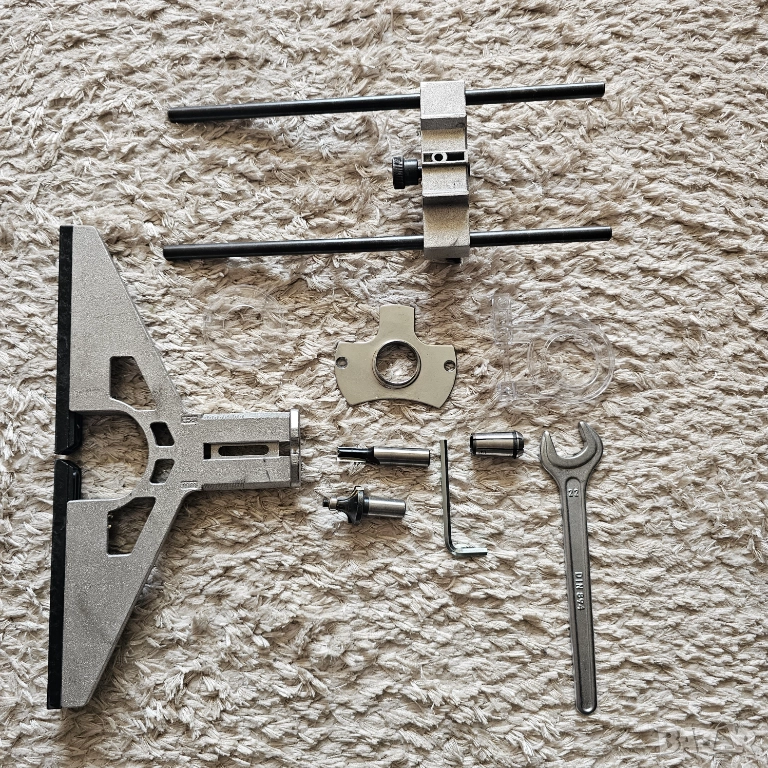 Аксесоари оберфреза Dewalt DW625 , снимка 1