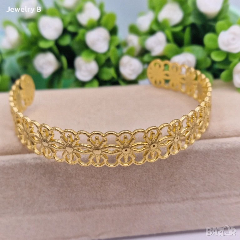 Дамска позлатена гривна - Dubai Floral Cuff Bracelet, снимка 1