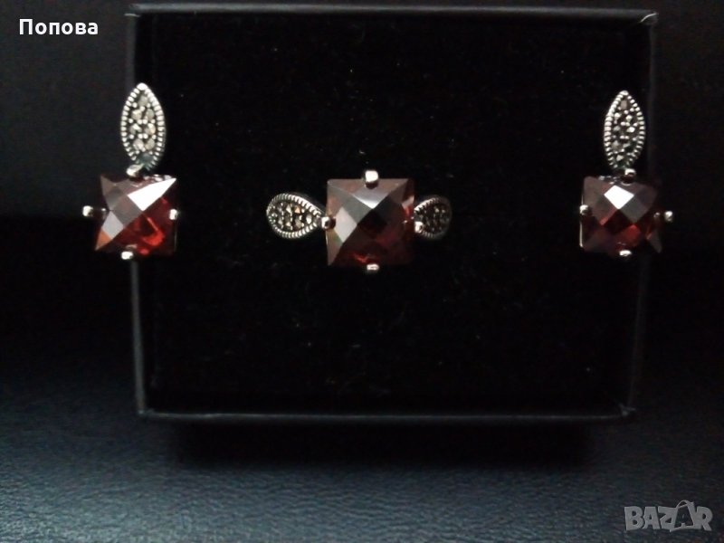 Сребърен комплект  с гранат и марказити/обеци и пръстен /, снимка 1