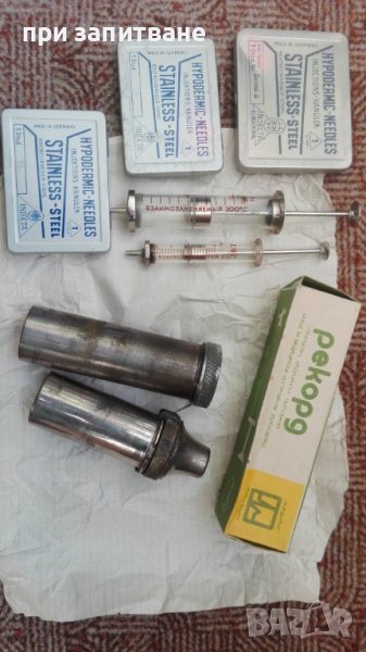 Стари медицински спринцовки, игли и контейнери за стерилизация., снимка 1
